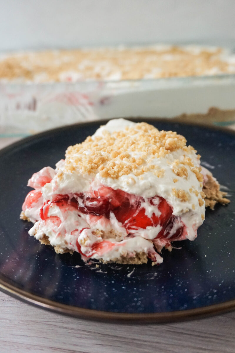 Strawberry Yum Yum (No Bake Dessert) - Scratchmade Southern