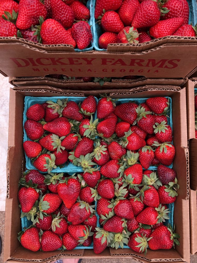 strawberries chattanooga market